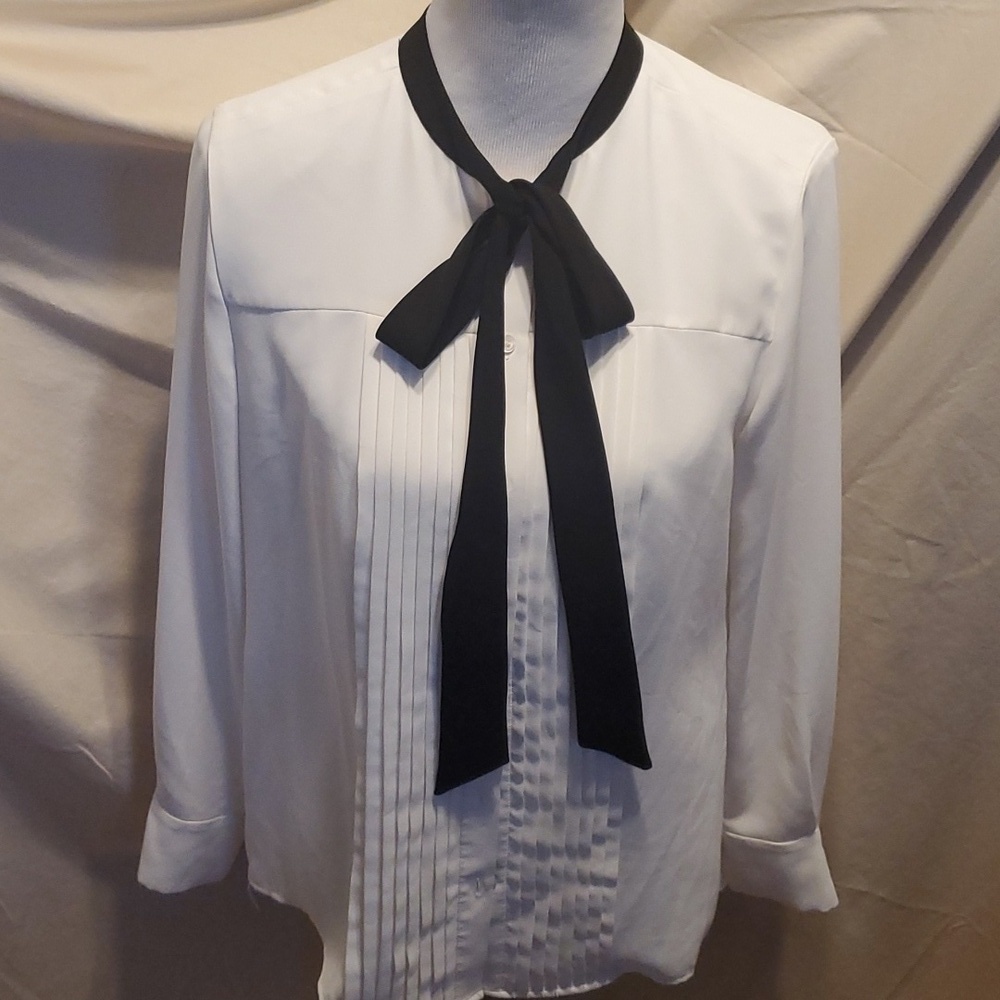 Ann Klein Bow Tie Button Up Blouse SZ 8